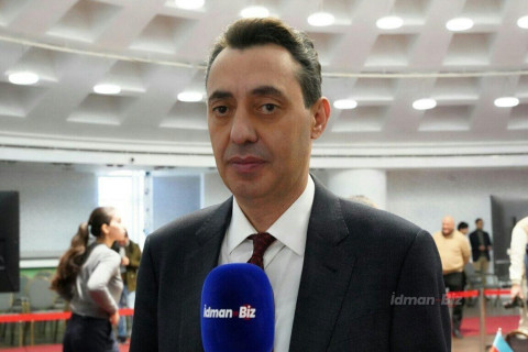 Ehtiram Quliyev: “Suyu oturaraq içən hakimlərdən canımızı qurtarmalıyıq”