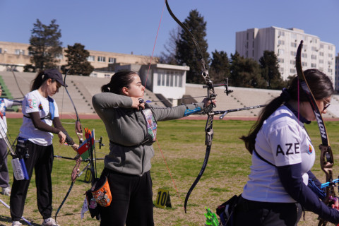 В Баку стартовал Кубок города по стрельбе из лука