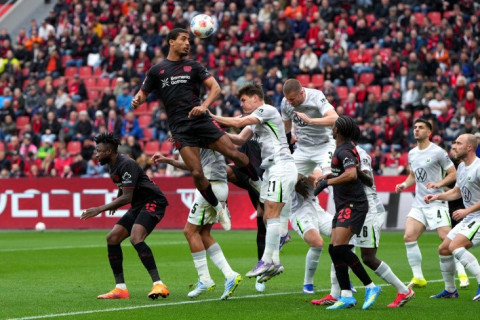 "Байер" отыгрался со счета 1:3 и разгромил "Вольфсбург"