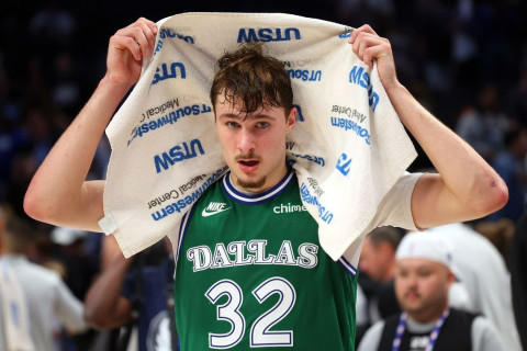 NBA tarixində ilk: 19 yaşlı basketbolçu bir oyunda 50 xal topladı - VİDEO