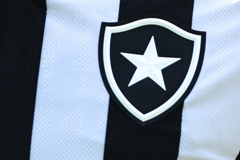 "Ботафого" подал судебный иск против "Лиона" из-за задолженности в размере 125 миллионов евро