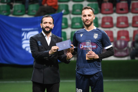 Mini-futbolda ayın ən yaxşı qolunun müəllifi mükafatlandırıldı - FOTO