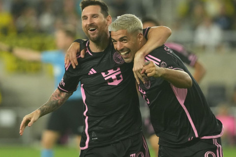 Месси забил исторический гол головой на новом стадионе "Интер Майами"