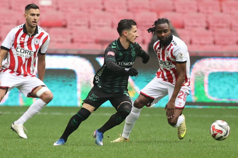 Superliqa: “Samsunspor” - “Konyaspor” matçı dörd qolla yekunlaşıb