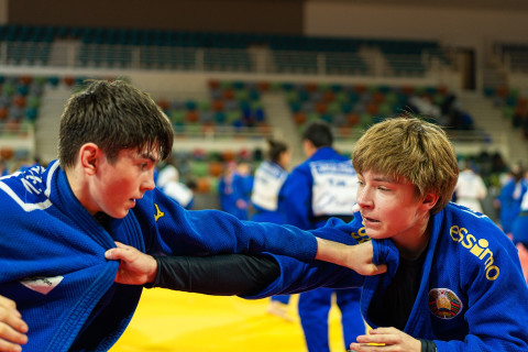 В Гяндже стартовал международный сбор юных дзюдоистов