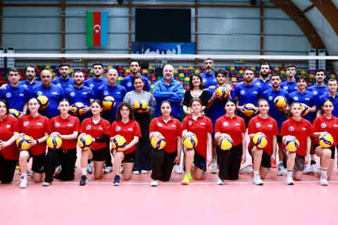 FIVB nümayəndəsi azərbaycanlı məşqçilərə kurs keçib