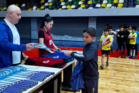 Lənkəranda badminton həyəcanı: Məktəblilər ilk məşqlərini keçirdi  - FOTO