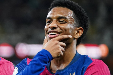 "Барселона" может продать защитника при выгодном предложении