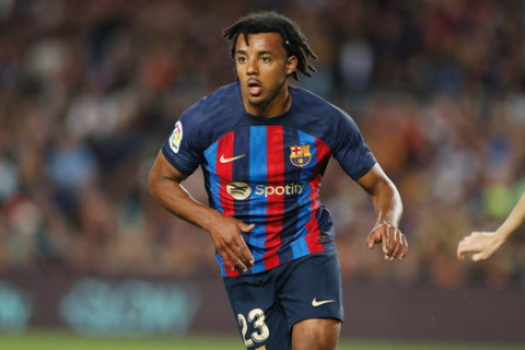 “Barselona” müdafiəçi Jül Kundeni satır