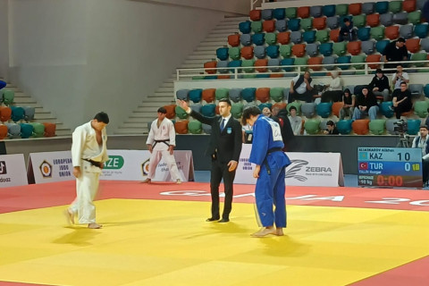 Gəncədə keçirilən Avropa Kubokunda gənc hakimlər debüt ediblər - FOTO