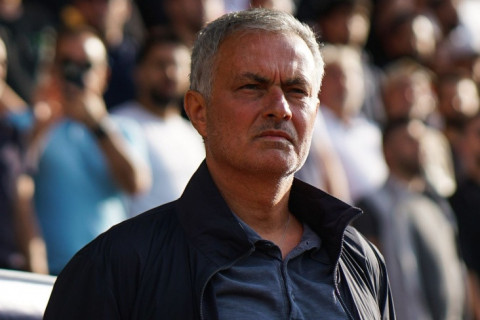 Mourinho delivers emotional outburst after Benfica drop points in title race