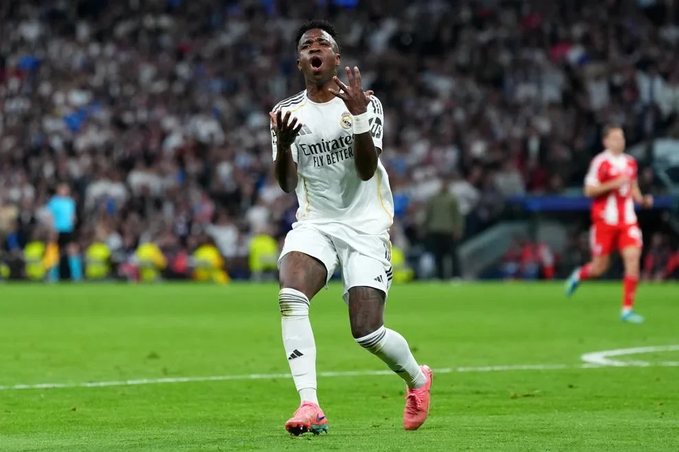 Vinisius “Bavariya” ilə oyunda hakimlərədn narazılığını bildirib