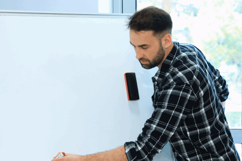 “Üzməyi Öyrənək” layihəsinin məşqçiləri üçün seminar başlanıb