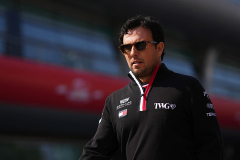 Peres “Aston Martin”in 2026-cı il mövsümündə başlanğıcından təəccüblənib