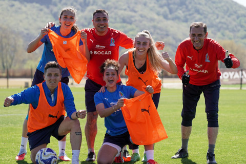 Futbol üzrə qadın millimiz İspaniyada hazırlıqlara başladı - FOTO