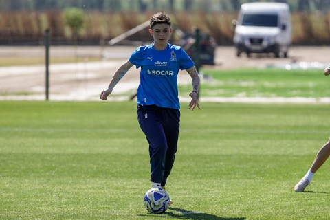Futbol üzrə qadın millimiz İspaniyada hazırlıqlara başladı - FOTO