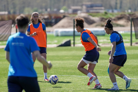Futbol üzrə Qadın millimiz İspaniyada hazırlıqlara başladı - FOTO