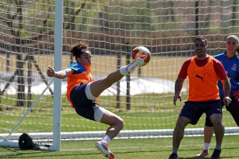 Futbol üzrə qadın millimiz İspaniyada hazırlıqlara başladı - FOTO