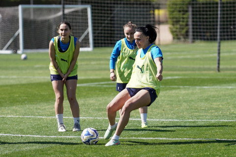 Futbol üzrə qadın millimiz İspaniyada hazırlıqlara başladı - FOTO