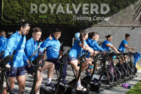 Futbol üzrə qadın millimiz İspaniyada hazırlıqlara başladı - FOTO