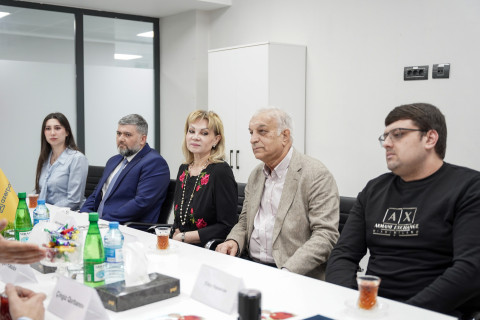 Anatoli Banişevskinin 80 illiyi münasibətilə poçt markaları buraxılıb - FOTO