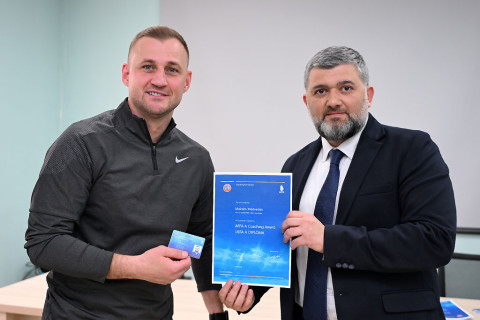 Azərbaycanlı məşqçilərə UEFA-nın A kateqoriyalı diplomları təqdim olunub - FOTO