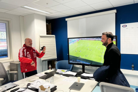 Futbol millimizin məşqçi Norveç klubundakı təcrübəsindən danışdı - FOTO