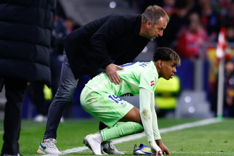 Флик не определился с участием Ямаля в дерби