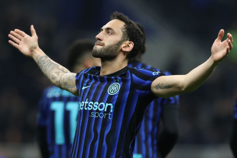 Hakan Çalhanoğlu uğrunda “İnter” və “Qalatasaray” savaşı