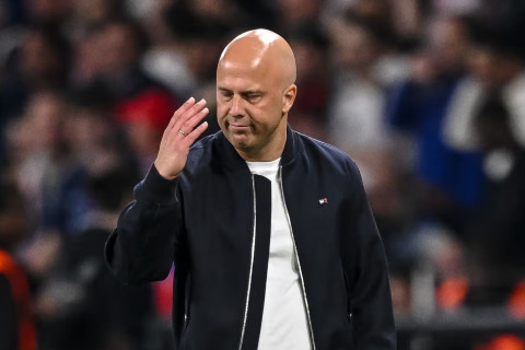 “Liverpul” Arni Slotla bağlı qəti qərarını verdi