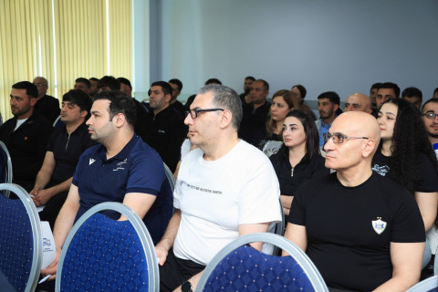 В Мингячевире прошел семинар для тренеров по плаванию