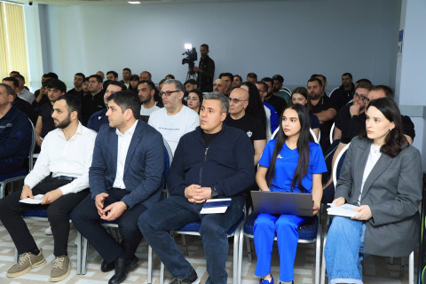 В Мингячевире прошел семинар для тренеров по плаванию