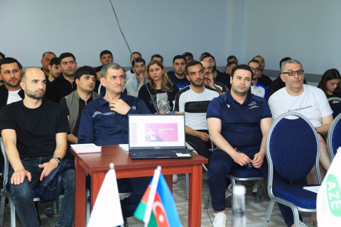 В Мингячевире прошел семинар для тренеров по плаванию