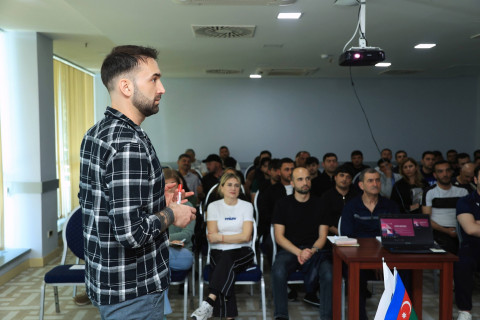 В Мингячевире прошел семинар для тренеров по плаванию