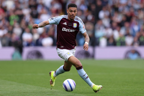 “Bavariya” “Aston Villa”nın yarımmüdafiəçisini transfer etməyə hazırlaşır