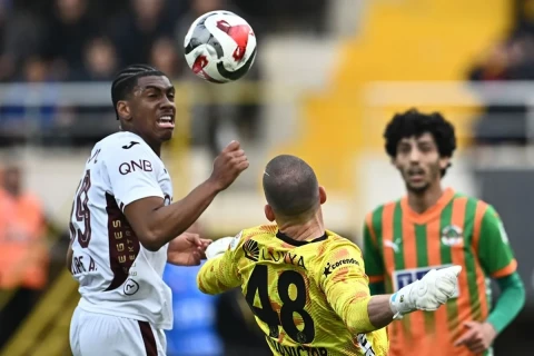 Türkiyə Superliqası: Çempionluq uğrunda mübarizə aparan “Trabzonspor” xal itirib