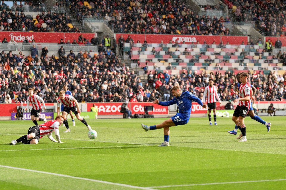 İngiltərə Premyer Liqası: “Brenford”la “Everton” məhsuldar heç-heçə ediblər