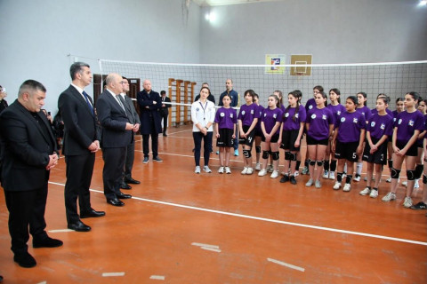 Şahin Bağırov Göygöldə yeniyetmə voleybolçularla görüşüb - FOTO
