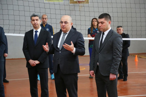 Şahin Bağırov Göygöldə yeniyetmə voleybolçularla görüşüb - FOTO