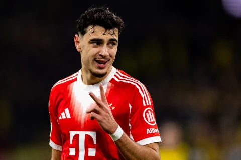 “Bavariya” top-klubların hədəfində olan yarımmüdafiəçini satmaqdan imtina etdi