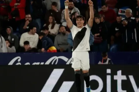 La Liqa: Autsayder “Levante” qələbə qazanıb