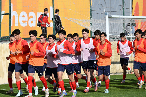 U-20-nin Qəbələdə təlim-məşq toplanışı davam edir