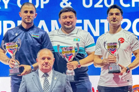 Азербайджанские борцы завоевали восемь золотых медалей в Турции - ФОТО