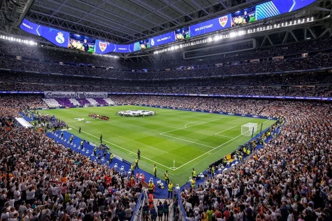 "Глоры" или контент-мейкеры? Фанаты в Испании ополчились на блогеров из-за "Бернабеу"