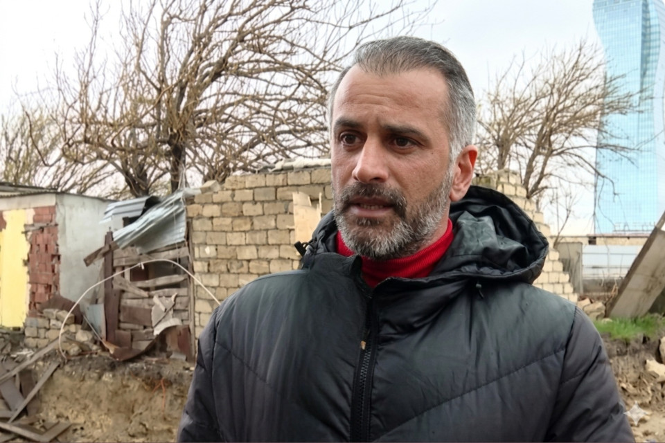 “Neftçi”nin məşqçisinin evini gecə ilə sökdülər - VİDEO