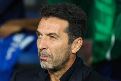 Буффон выразил соболезнования в связи со смертью бывшего одноклубника Маннингера - ОБНОВЛЕНО