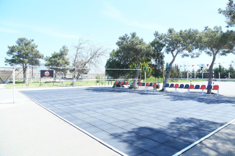 “DH Volley” komandası voleybol meydançası inşa edib - FOTO