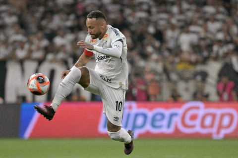 Neymar futbolun indiki durumudan şikayət etdi