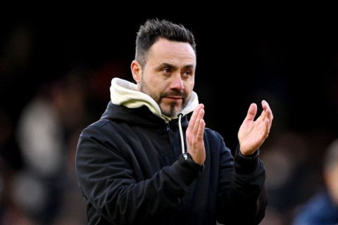 Домашний дебют Де Дзерби в "Тоттенхэме" стал уникальным для АПЛ