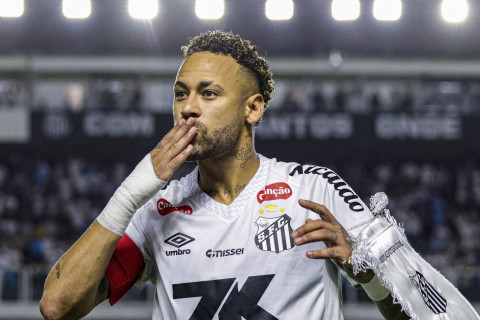 Неймар: "Если начну играть поперек - снимайте меня с поля"